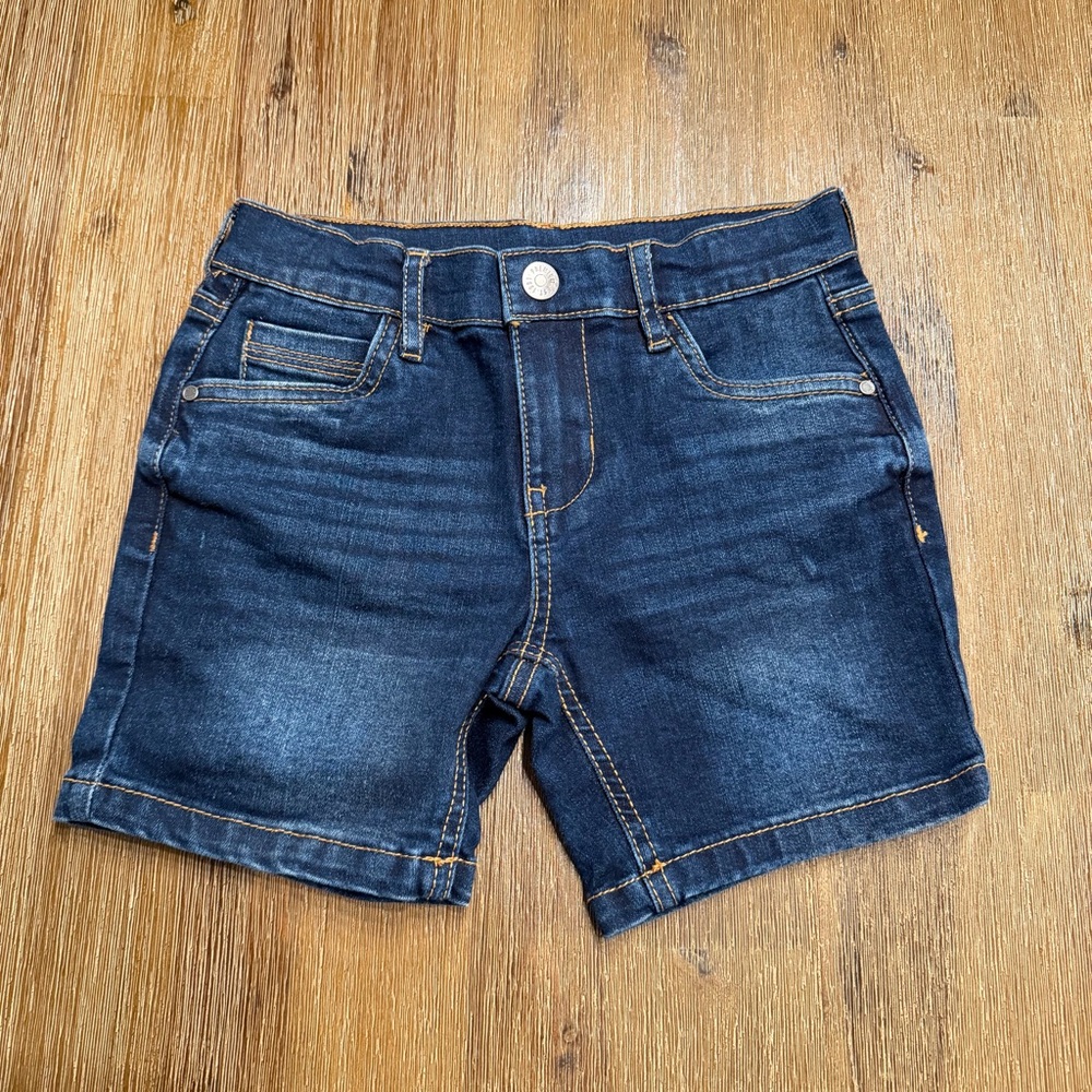3/20$ Girls blue denim Jean shorts size 4